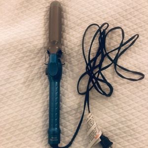 BaBylissPRO 1 1/4” Nano Titanium Curling Iron